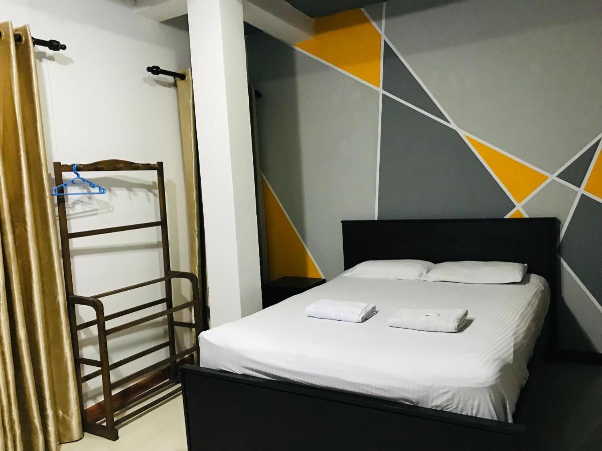 Alina Budget Hotel Kaduwela Exterior photo